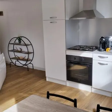 Les Loges Apartment Parthenay Exterior photo